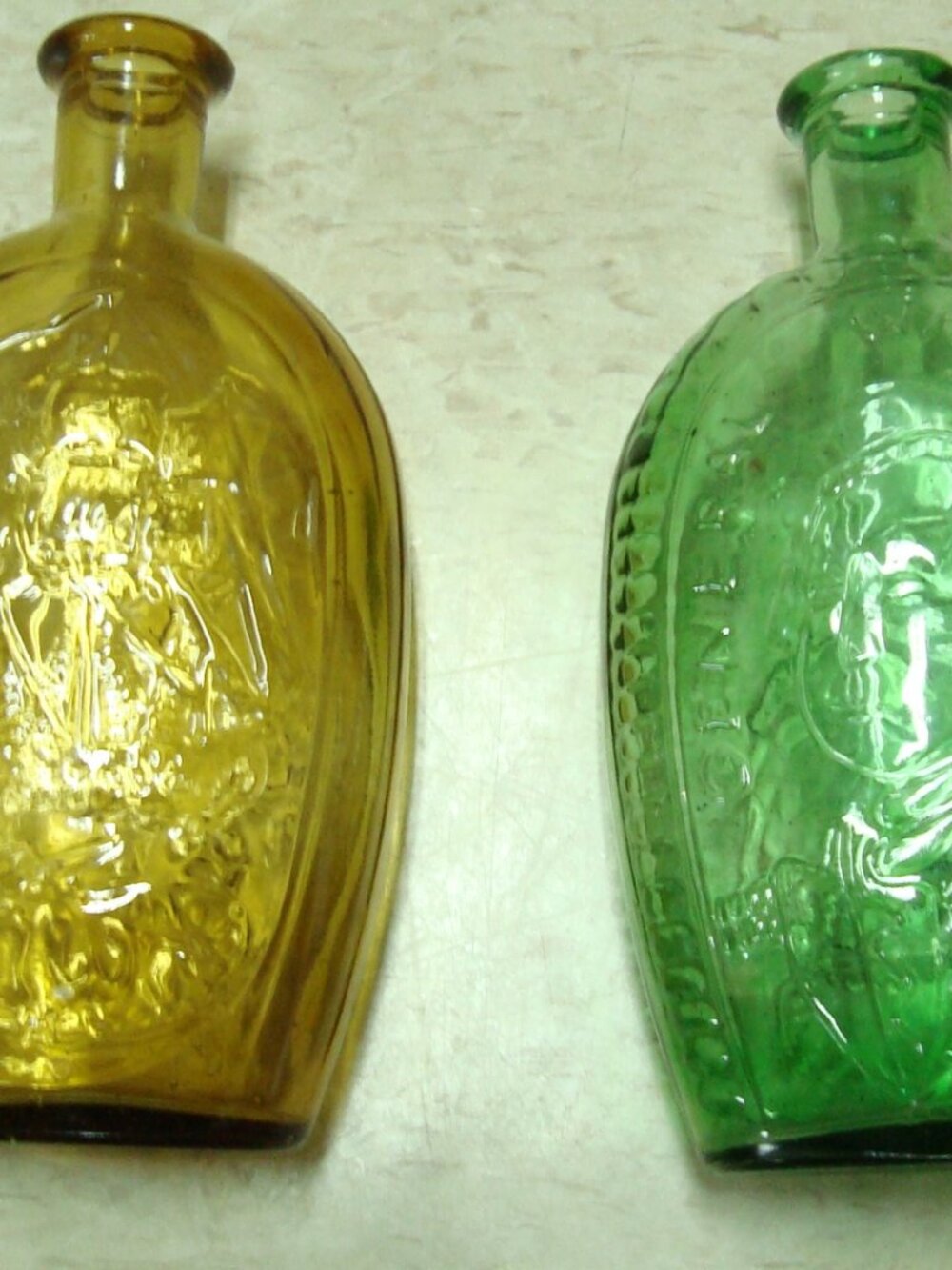 2 VINTAGE BOTTLE - Picture 2 of 4